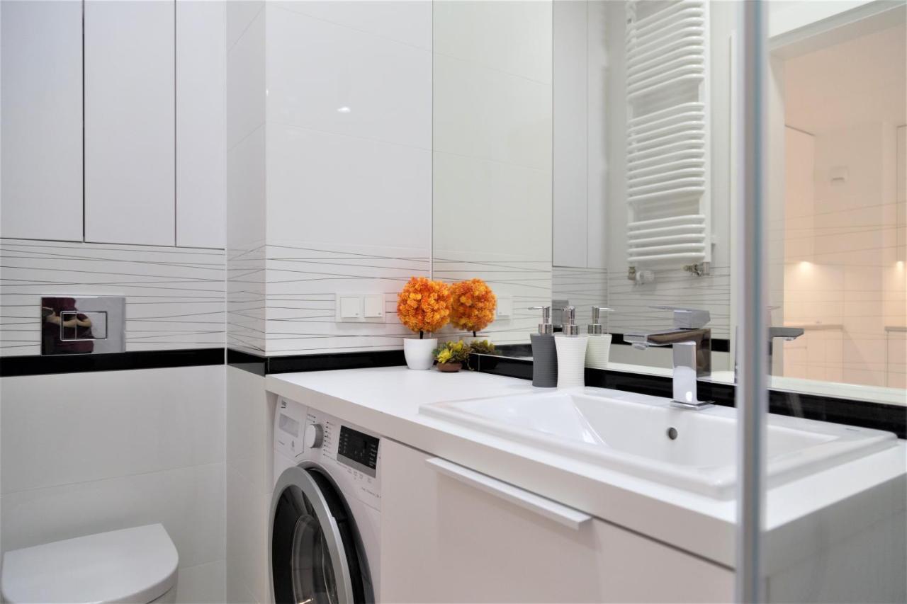 Exclusive 2Br! Apartment In Center +Netflix +Gym Varšava Exteriér fotografie
