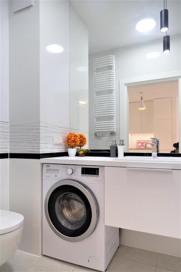 Exclusive 2Br! Apartment In Center +Netflix +Gym Varšava Exteriér fotografie